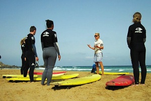 surfen lernen im secret wave surfcamp in frankreich